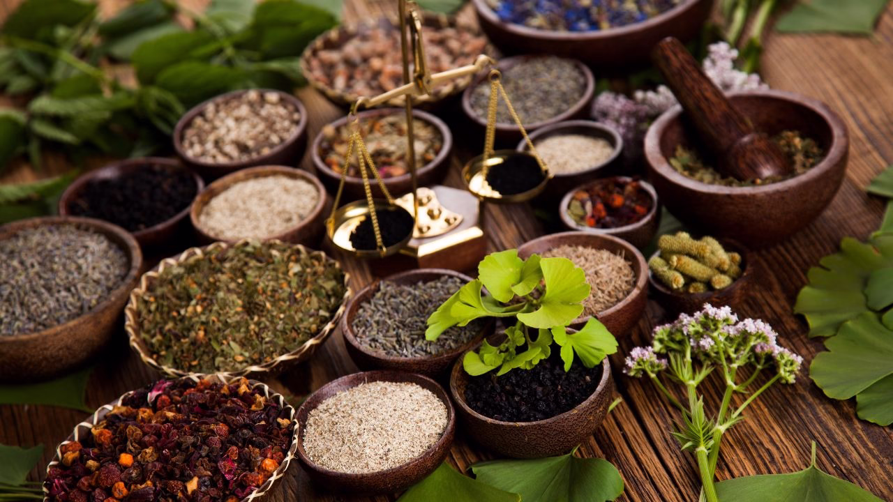 zioła obniżające ciśnienie krwi, takie jak mięta